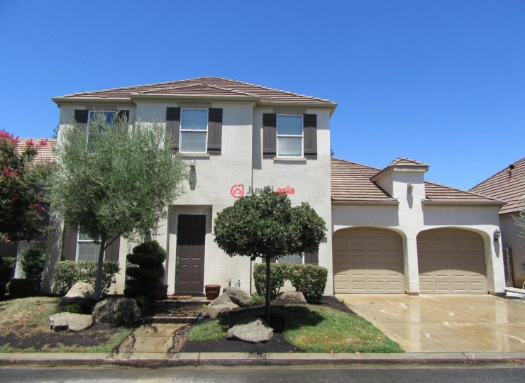 美国加州克洛维斯3卧4卫的房产